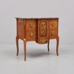 1216 6218 CHEST OF DRAWERS
